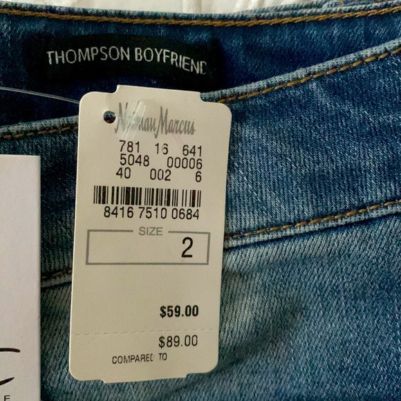 Jeans with embellishments, size 2. Stretchy material. - Picture 2 of 4